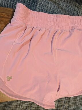 Aritzia Light Pink Athletic Shorts with Elastic Waistband